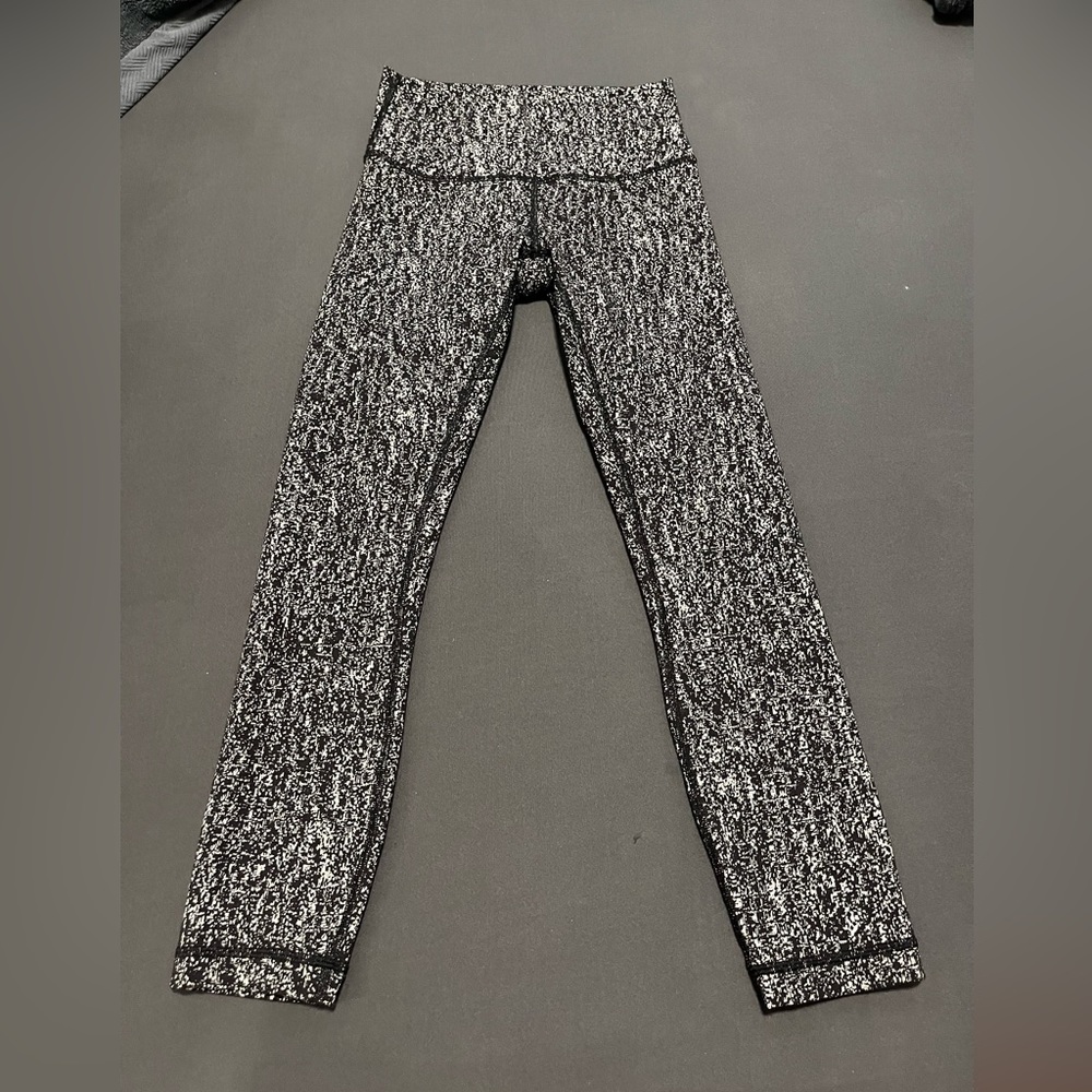 Lululemon Wunder Under Leggings Size 4